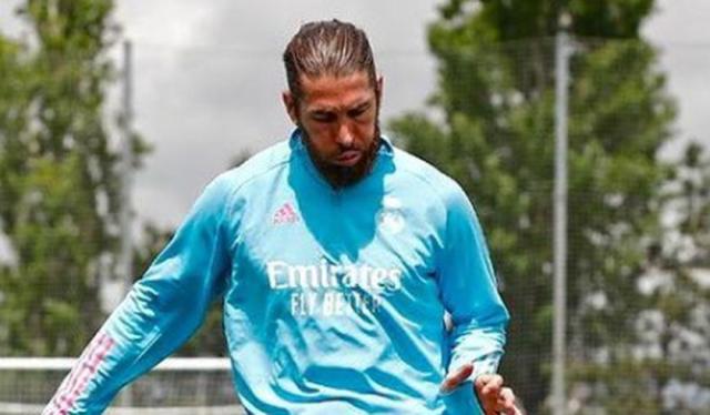 世界杯手机观看-西媒：拉莫斯听从家人劝说 或降薪与皇马续约两年